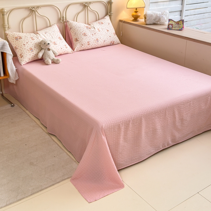 91家纺网 家纺一手货源 找家纺 梦舒阳家纺 新款泡芙棉双层纱四件套皱皱纱四季款泡芙纱四件套现货充足 生日熊