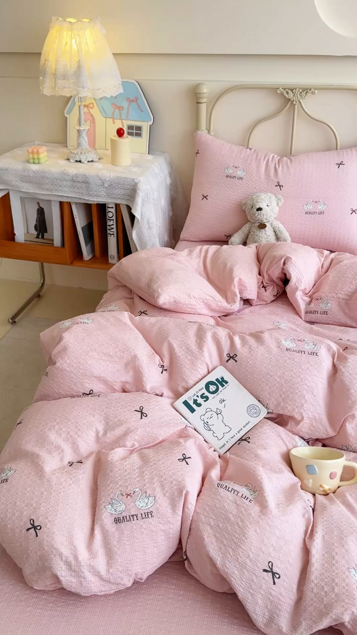 91家纺网 家纺一手货源 找家纺 梦舒阳家纺 新款泡芙棉双层纱四件套皱皱纱四季款泡芙纱四件套现货充足 施华洛粉