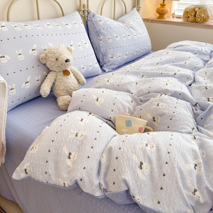 91家纺网 家纺一手货源 找家纺 梦舒阳家纺 新款泡芙棉双层纱四件套皱皱纱四季款泡芙纱四件套现货充足 兔兔蓝