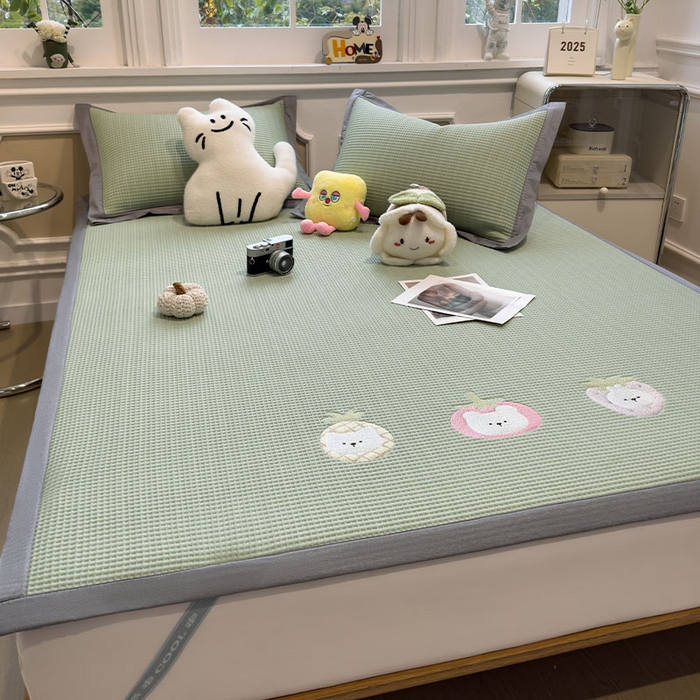 91家纺网 家纺一手货源 找家纺 莱家富 2026新款A类乙纶冰豆豆凉席冰丝席-华夫格绣花 奶冻喵-果绿