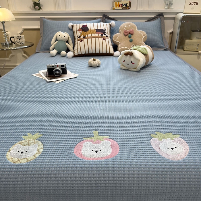 91家纺网 家纺一手货源 找家纺 莱家富 2026新款A类乙纶冰豆豆凉席冰丝席-华夫格绣花 奶冻喵-蓝