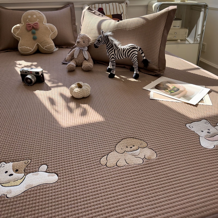 91家纺网 家纺一手货源 找家纺 莱家富 2026新款A类乙纶冰豆豆凉席冰丝席-华夫格绣花 躺躺岛-咖