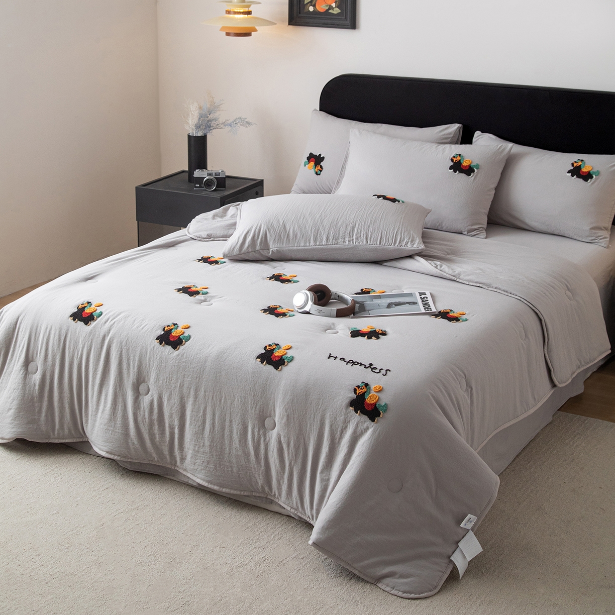 91家纺网 家纺一手货源 找家纺 （总）遇见家居生活馆 2026新款水洗棉毛巾绣夏被四件套-艾拉