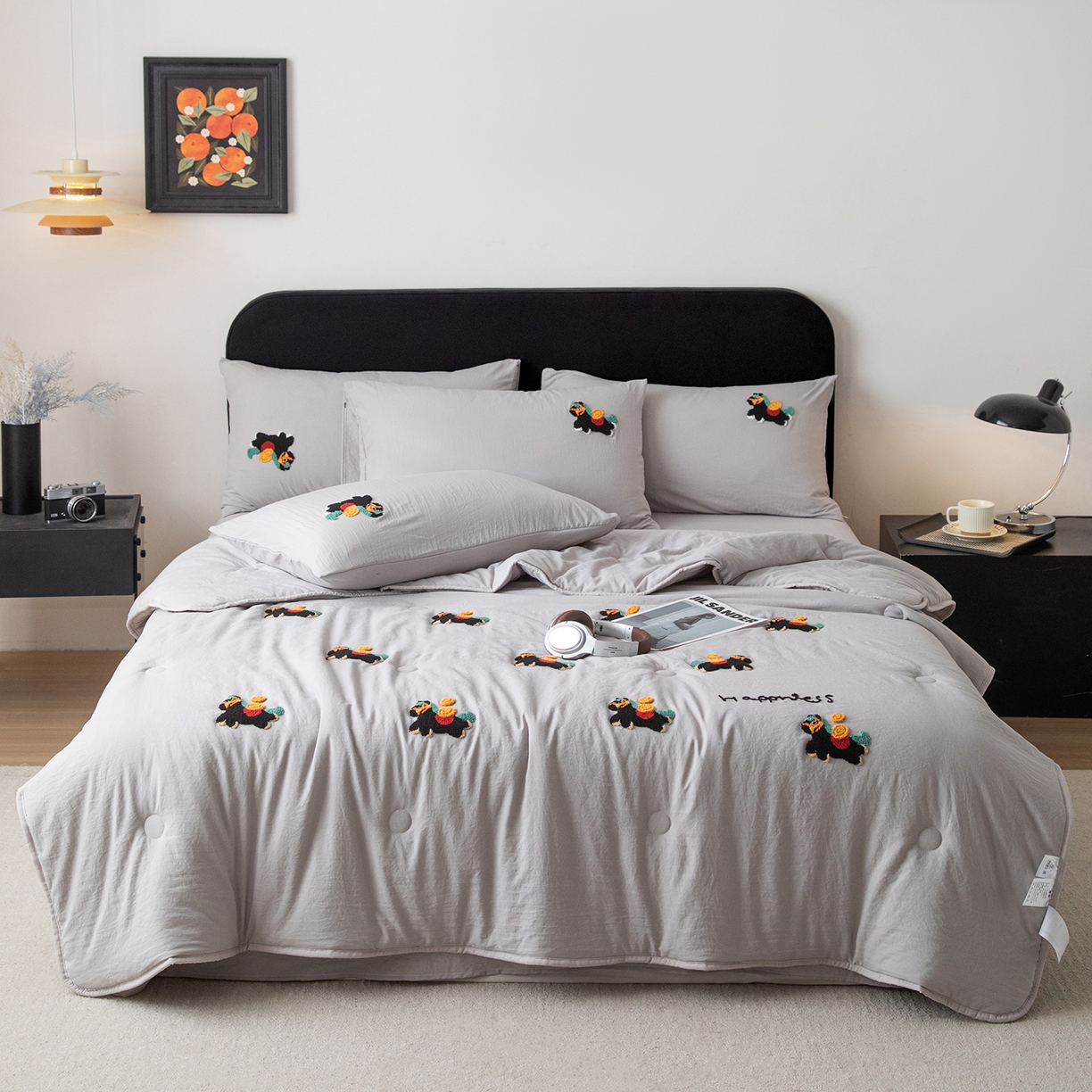 91家纺网 家纺一手货源 找家纺 遇见家居生活馆 2026新款水洗棉毛巾绣夏被四件套-艾拉 艾拉-小马山灰