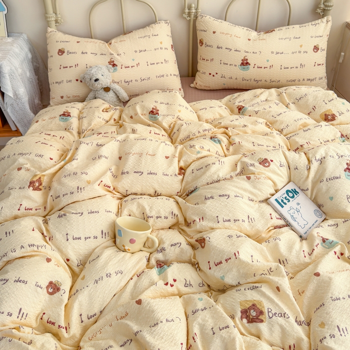 91家纺网 家纺一手货源 找家纺 梦舒阳家纺 新款泡芙棉双层纱四件套皱皱纱四季款泡芙纱四件套现货充足 字母熊