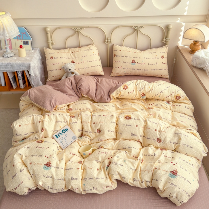 91家纺网 家纺一手货源 找家纺 梦舒阳家纺 新款泡芙棉双层纱四件套皱皱纱四季款泡芙纱四件套现货充足 字母熊