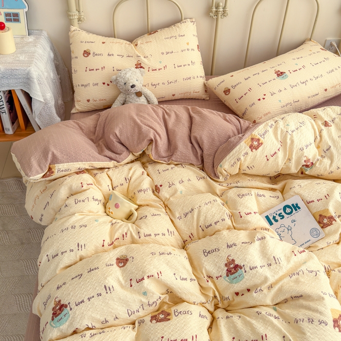 91家纺网 家纺一手货源 找家纺 梦舒阳家纺 新款泡芙棉双层纱四件套皱皱纱四季款泡芙纱四件套现货充足 字母熊