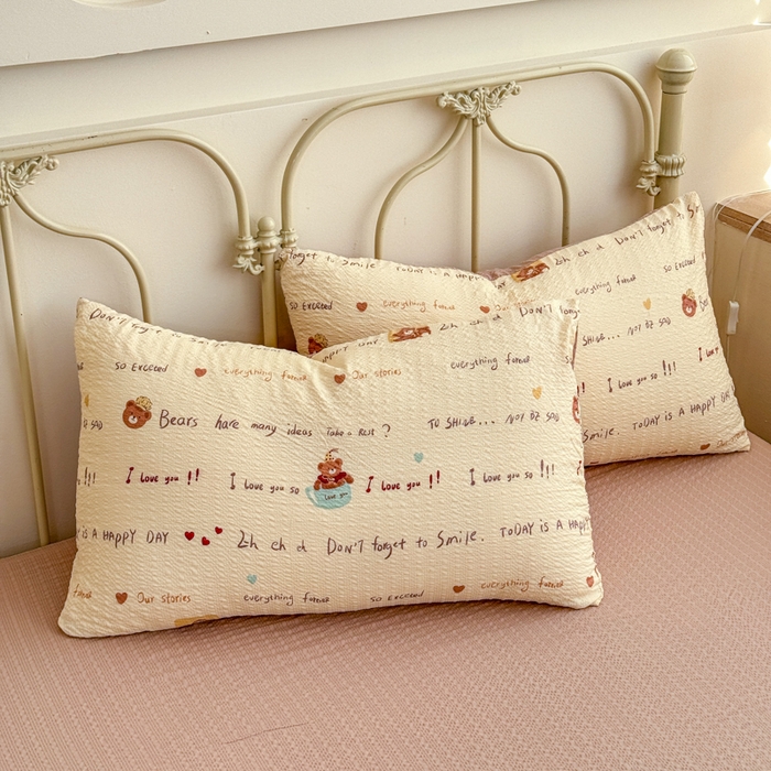 91家纺网 家纺一手货源 找家纺 梦舒阳家纺 新款泡芙棉双层纱四件套皱皱纱四季款泡芙纱四件套现货充足 字母熊