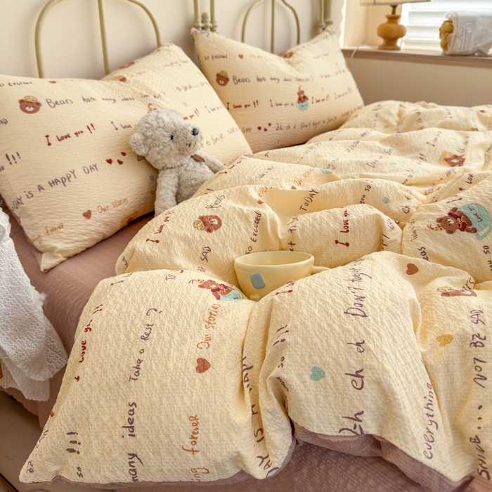 91家纺网 家纺一手货源 找家纺 梦舒阳家纺 新款泡芙棉双层纱四件套皱皱纱四季款泡芙纱四件套现货充足 字母熊