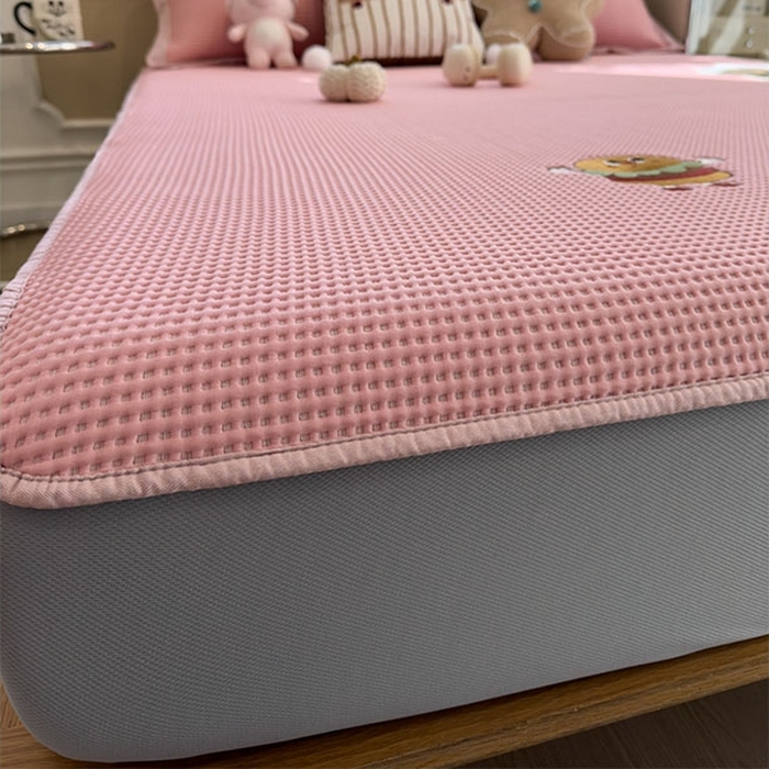 91家纺网 家纺一手货源 找家纺 （总）莱家富 2026新款A类乙纶冰豆豆凉席冰丝席-华夫格绣花床笠