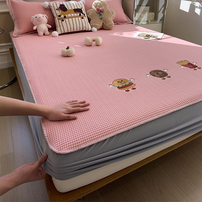 91家纺网 家纺一手货源 找家纺 （总）莱家富 2026新款A类乙纶冰豆豆凉席冰丝席-华夫格绣花床笠