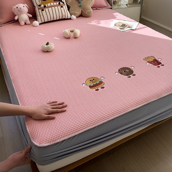 91家纺网 家纺一手货源 找家纺 （总）莱家富 2026新款A类乙纶冰豆豆凉席冰丝席-华夫格绣花床笠