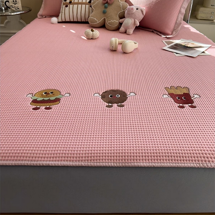 91家纺网 家纺一手货源 找家纺 （总）莱家富 2026新款A类乙纶冰豆豆凉席冰丝席-华夫格绣花床笠