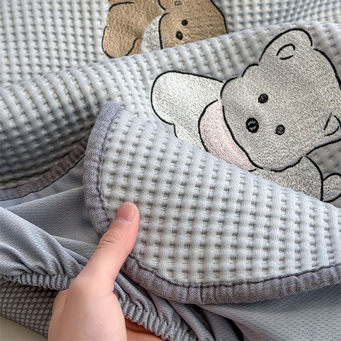 91家纺网 家纺一手货源 找家纺 莱家富 2026新款A类乙纶冰豆豆凉席冰丝席-华夫格绣花床笠 躺躺岛-灰