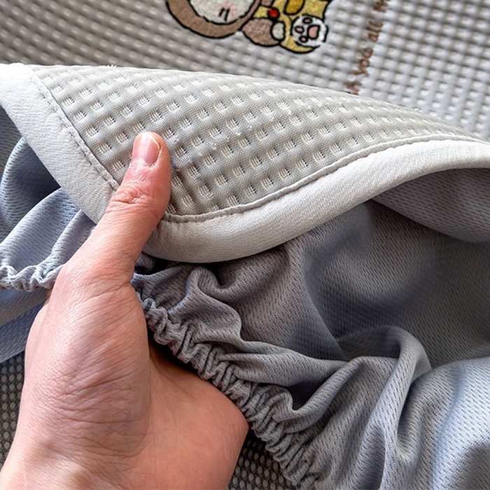 91家纺网 家纺一手货源 找家纺 莱家富 2026新款A类乙纶冰豆豆凉席冰丝席-华夫格绣花床笠 兔免星人