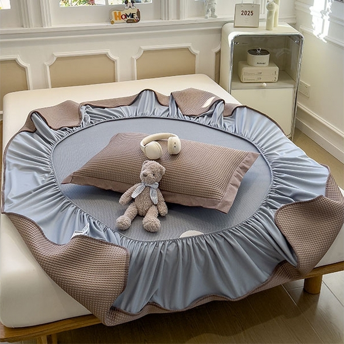 91家纺网 家纺一手货源 找家纺 莱家富 2026新款A类乙纶冰豆豆凉席冰丝席-华夫格绣花床笠 躺躺岛-咖