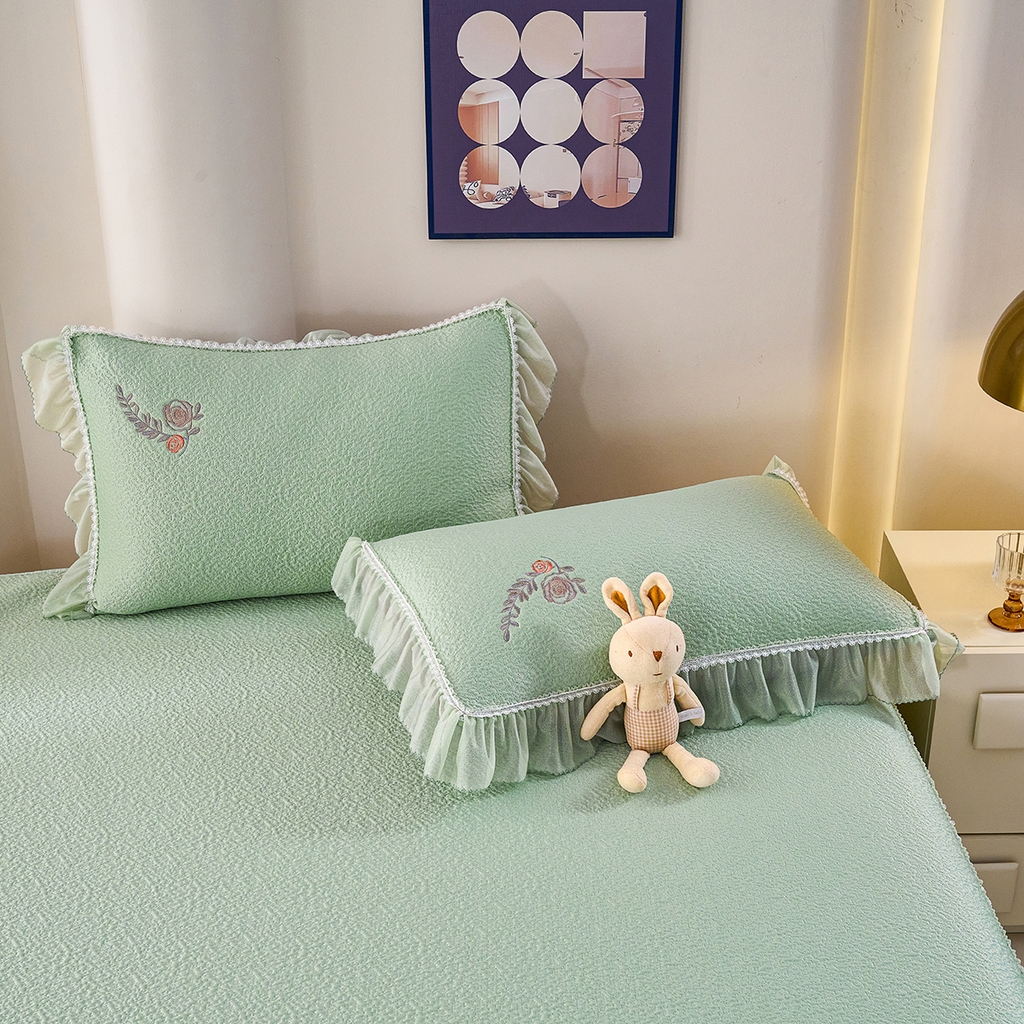 91家纺网 家纺一手货源 找家纺 莱家富 2026新款A类凉感豆豆席床裙款凉席席子-闭月羞花 闭月羞花-绿