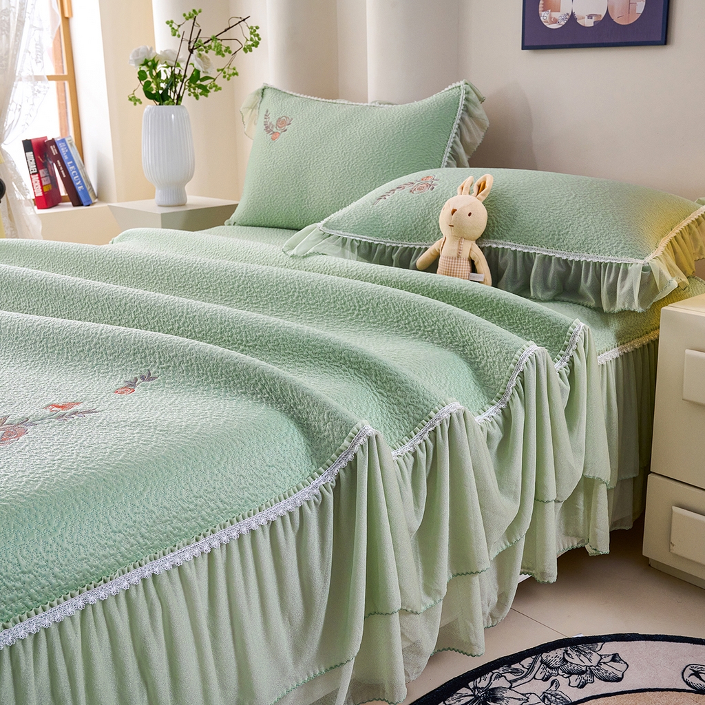 91家纺网 家纺一手货源 找家纺 莱家富 2026新款A类凉感豆豆席凉席席子-床裙款 清夏玫瑰绿色