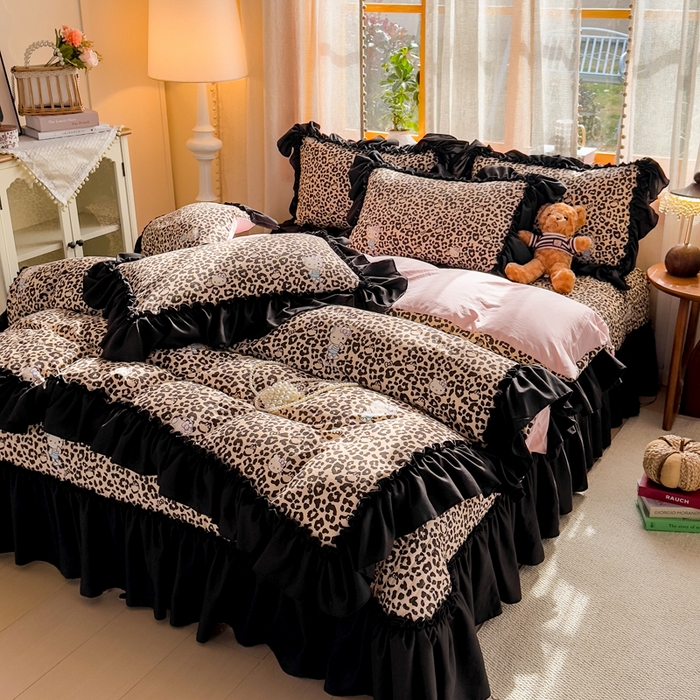 91家纺网 家纺一手货源 找家纺 云木里 2026新款古法水洗棉印花床盖四件套 豹纹猫咪蓝