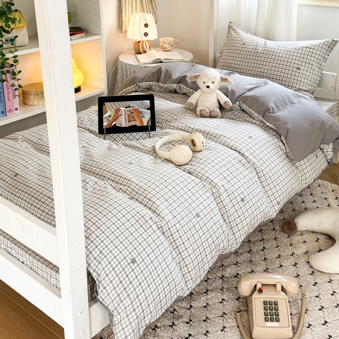 91家纺网 家纺一手货源 找家纺 禧缘家纺（原梦想家） 2026新款仿棉学生三件套云感棉 灰格星星