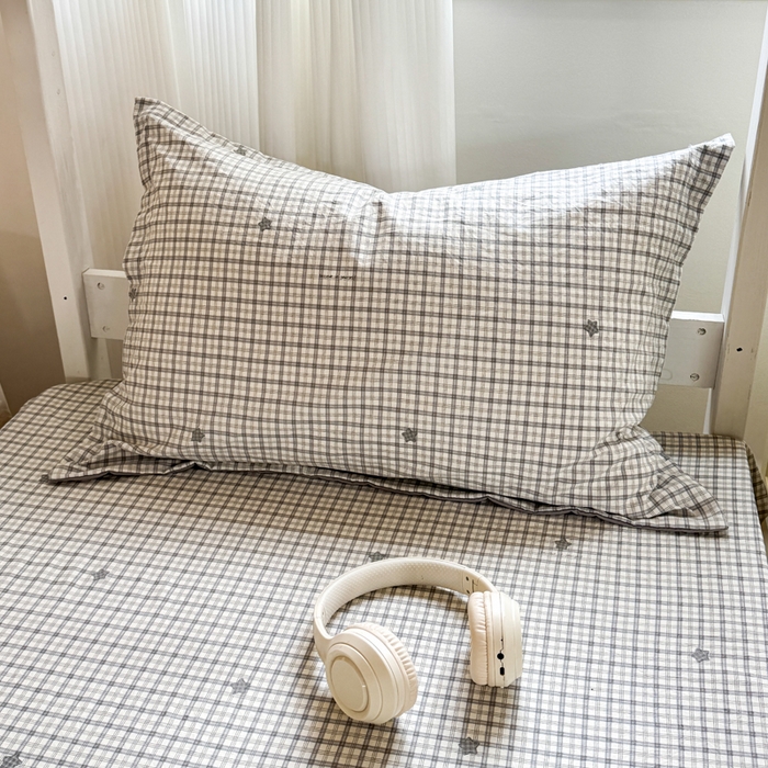 91家纺网 家纺一手货源 找家纺 禧缘家纺（原梦想家） 2026新款仿棉学生三件套云感棉 灰格星星