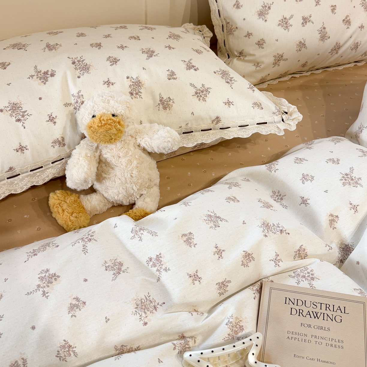 91家纺网 家纺一手货源 找家纺 欣宜家纺 2026新款全棉纯棉法式小清新复古碎花四件套 夜茉莉