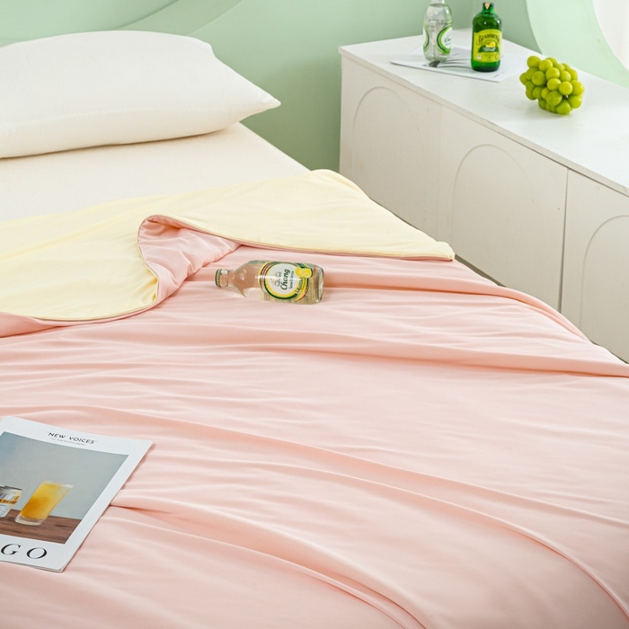 91家纺网 家纺一手货源 找家纺 爱彼家纺 2026春夏新款冰吸薄荷夏被A类氨纶凉感夏被防蚊冰薄荷夏被夏凉被空调被-系列三 薄荷粉