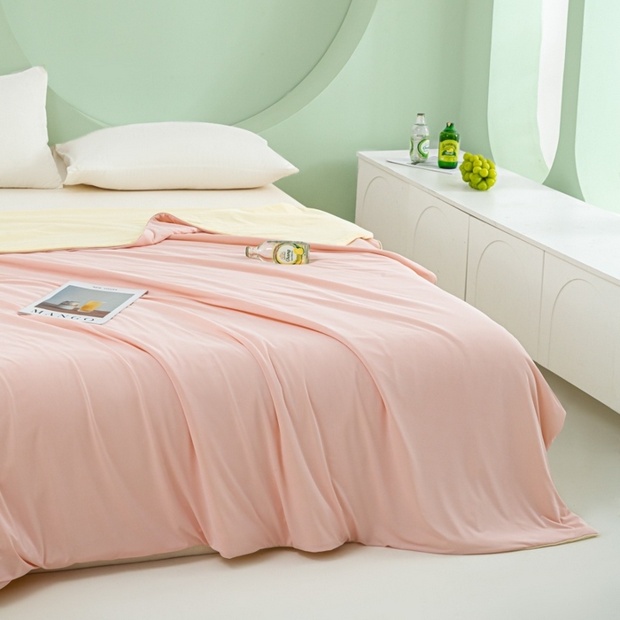 91家纺网 家纺一手货源 找家纺 爱彼家纺 2026春夏新款冰吸薄荷夏被A类氨纶凉感夏被防蚊冰薄荷夏被夏凉被空调被-系列三 薄荷粉