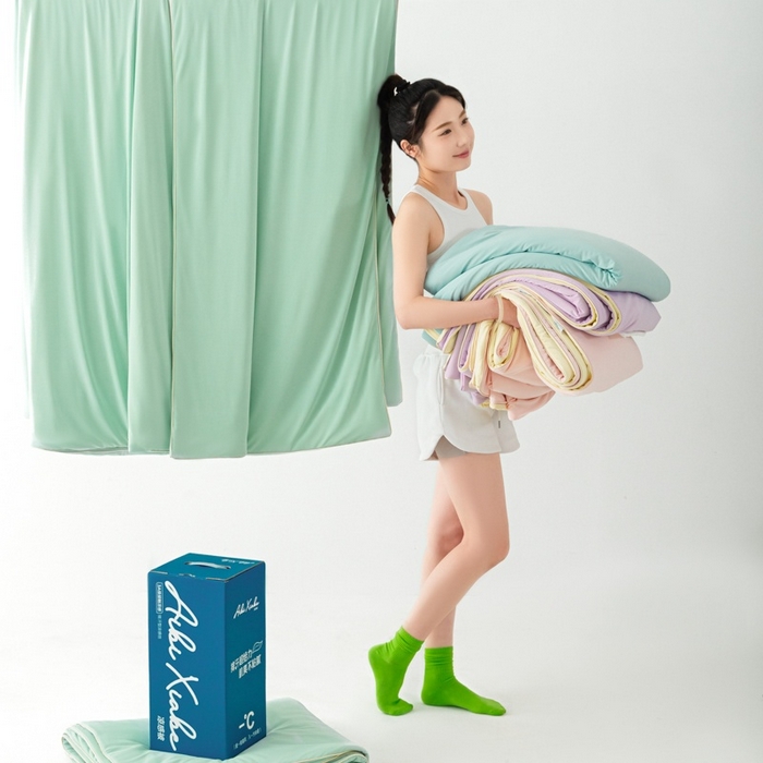 91家纺网 家纺一手货源 找家纺 爱彼家纺 2026春夏新款冰吸薄荷夏被A类氨纶凉感夏被防蚊冰薄荷夏被夏凉被空调被-系列三 组合图仅供展示不可下单