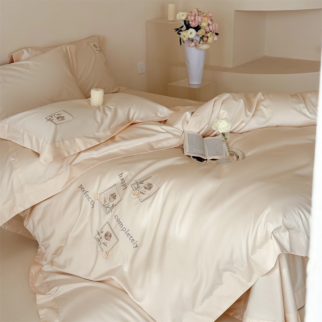 91家纺网 家纺一手货源 找家纺 名品优仓 2026新款长绒棉50s全棉纯棉刺绣宽边款四件套-花栖 花栖-肉肉粉