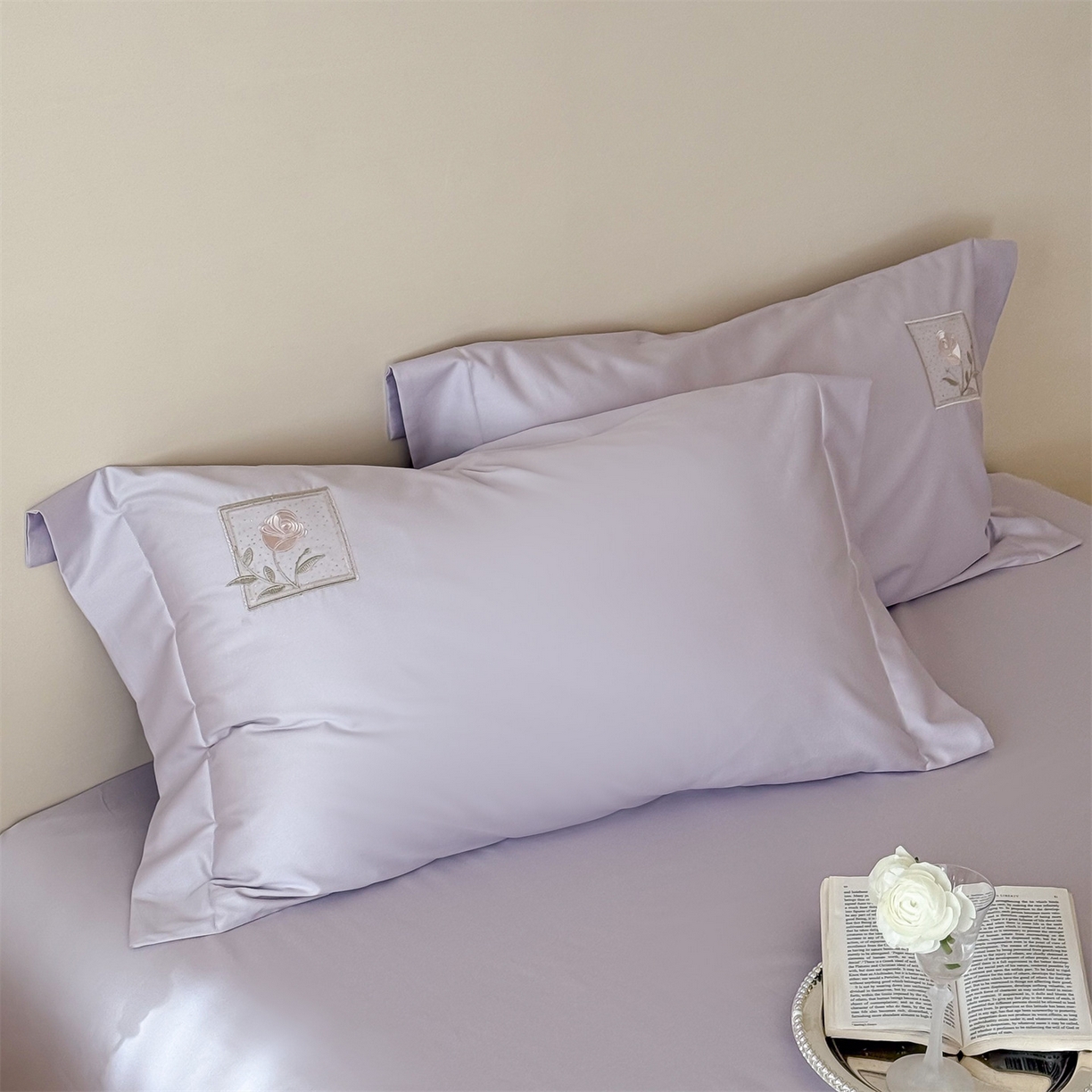 91家纺网 家纺一手货源 找家纺 名品优仓 2026新款长绒棉50s全棉纯棉刺绣宽边款四件套-花栖 花栖-梦幻紫