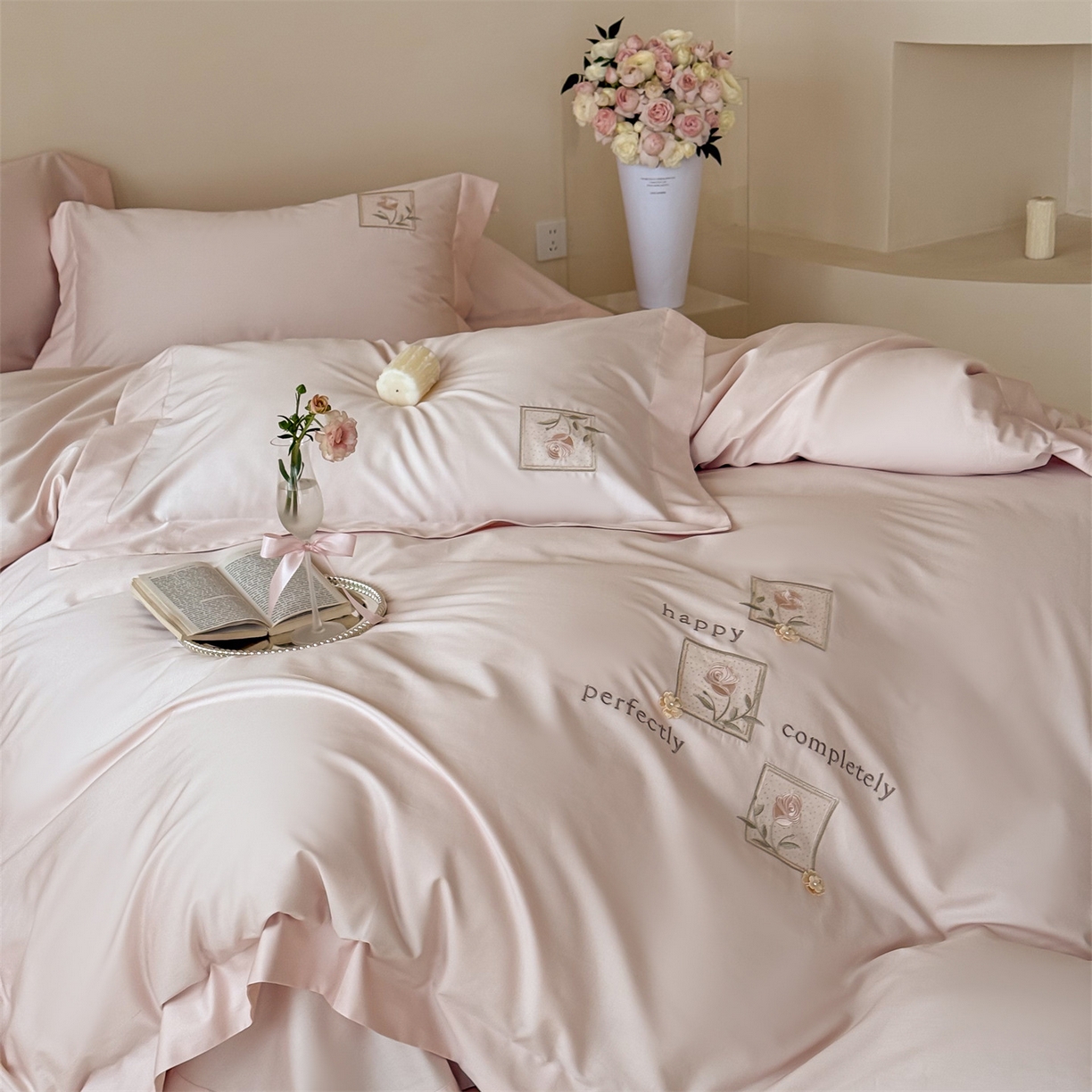 91家纺网 家纺一手货源 找家纺 名品优仓 2026新款长绒棉50s全棉纯棉刺绣宽边款四件套-花栖 花栖-公主粉