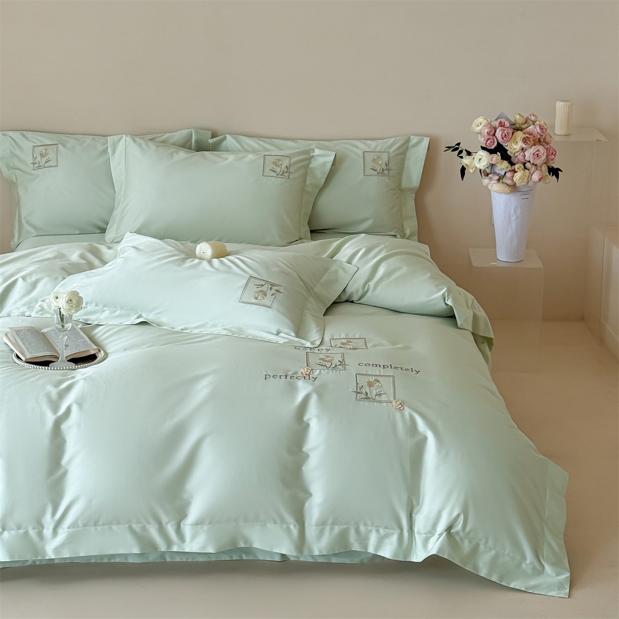 91家纺网 家纺一手货源 找家纺 名品优仓 2026新款长绒棉50s全棉纯棉刺绣宽边款四件套-花栖 花栖-清新绿