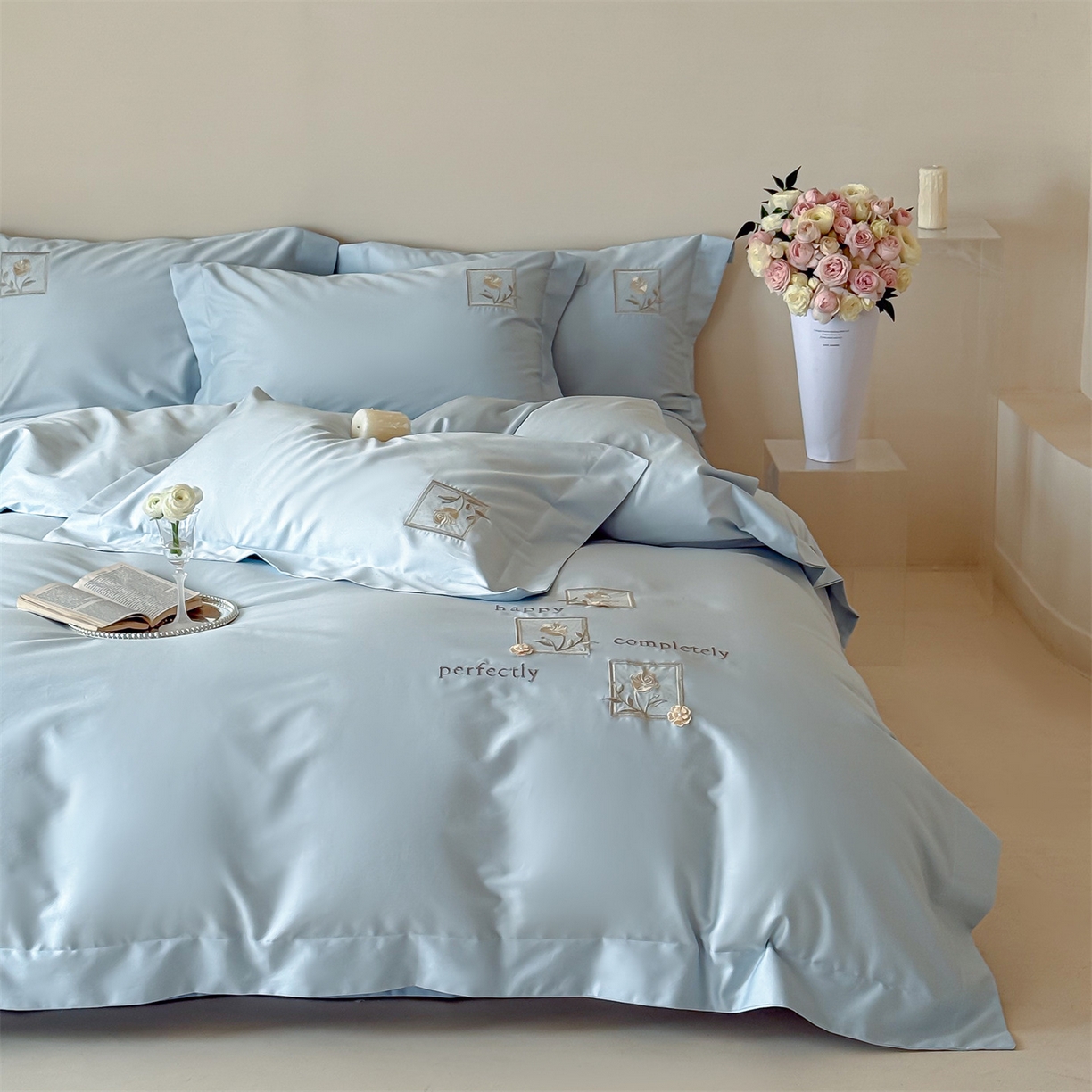 91家纺网 家纺一手货源 找家纺 名品优仓 2026新款长绒棉50s全棉纯棉刺绣宽边款四件套-花栖 花栖-浅云蓝