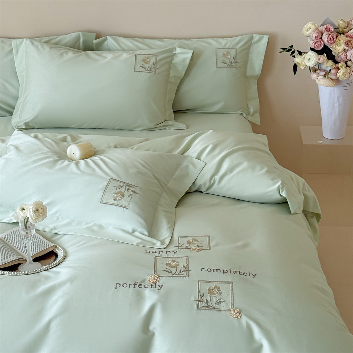 91家纺网 家纺一手货源 找家纺 名品优仓 2026新款长绒棉50s全棉纯棉刺绣宽边款四件套-花栖 花栖-清新绿