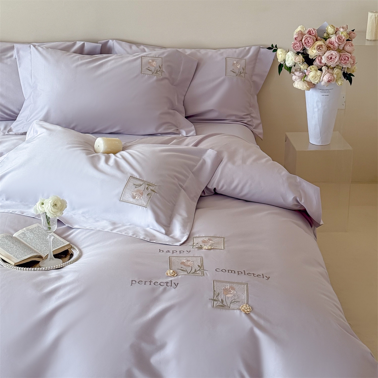 91家纺网 家纺一手货源 找家纺 名品优仓 2026新款长绒棉50s全棉纯棉刺绣宽边款四件套-花栖 花栖-梦幻紫