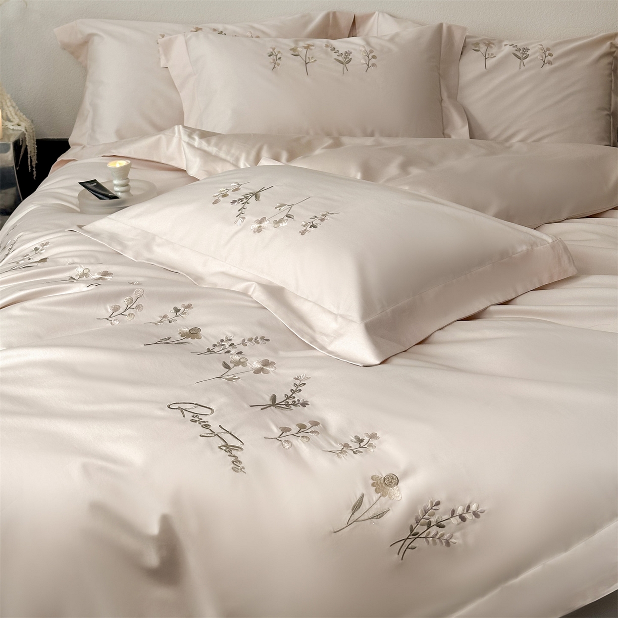 91家纺网 家纺一手货源 找家纺 名品优仓 2026新款长绒棉50s全棉纯棉刺绣宽边款四件套-花有约 花有约-粉色