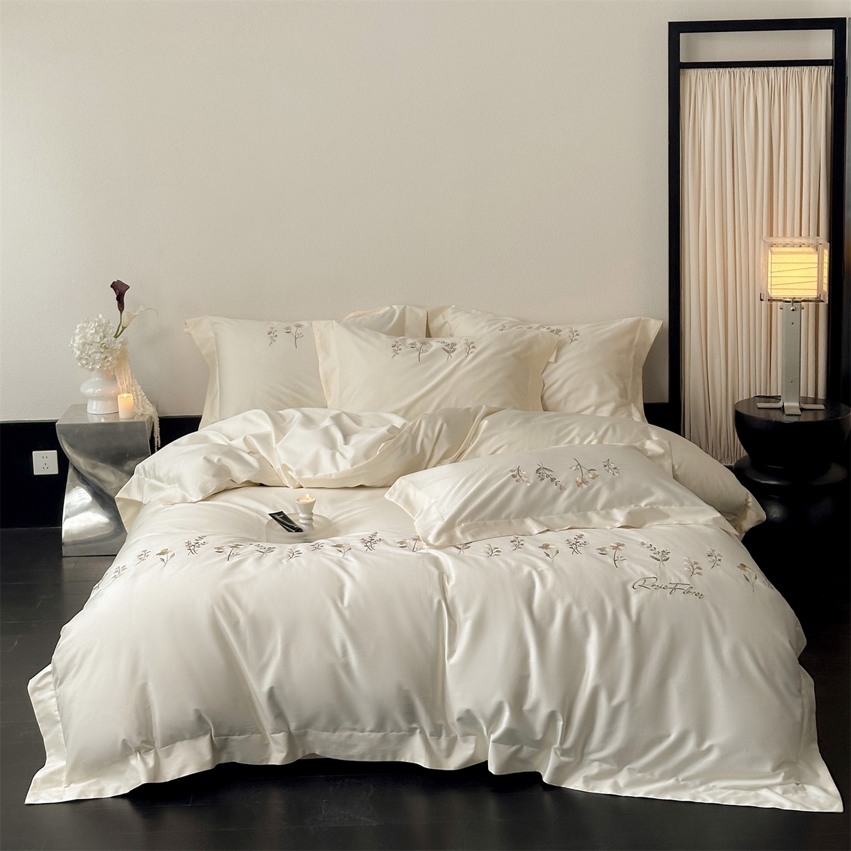 91家纺网 家纺一手货源 找家纺 名品优仓 2026新款长绒棉50s全棉纯棉刺绣宽边款四件套-花有约 花有约-奶芋色