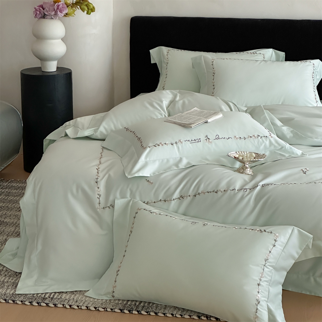 91家纺网 家纺一手货源 找家纺 名品优仓 2026新款长绒棉50s全棉纯棉刺绣宽边款四件套-花园密语 花园蜜语-清新绿