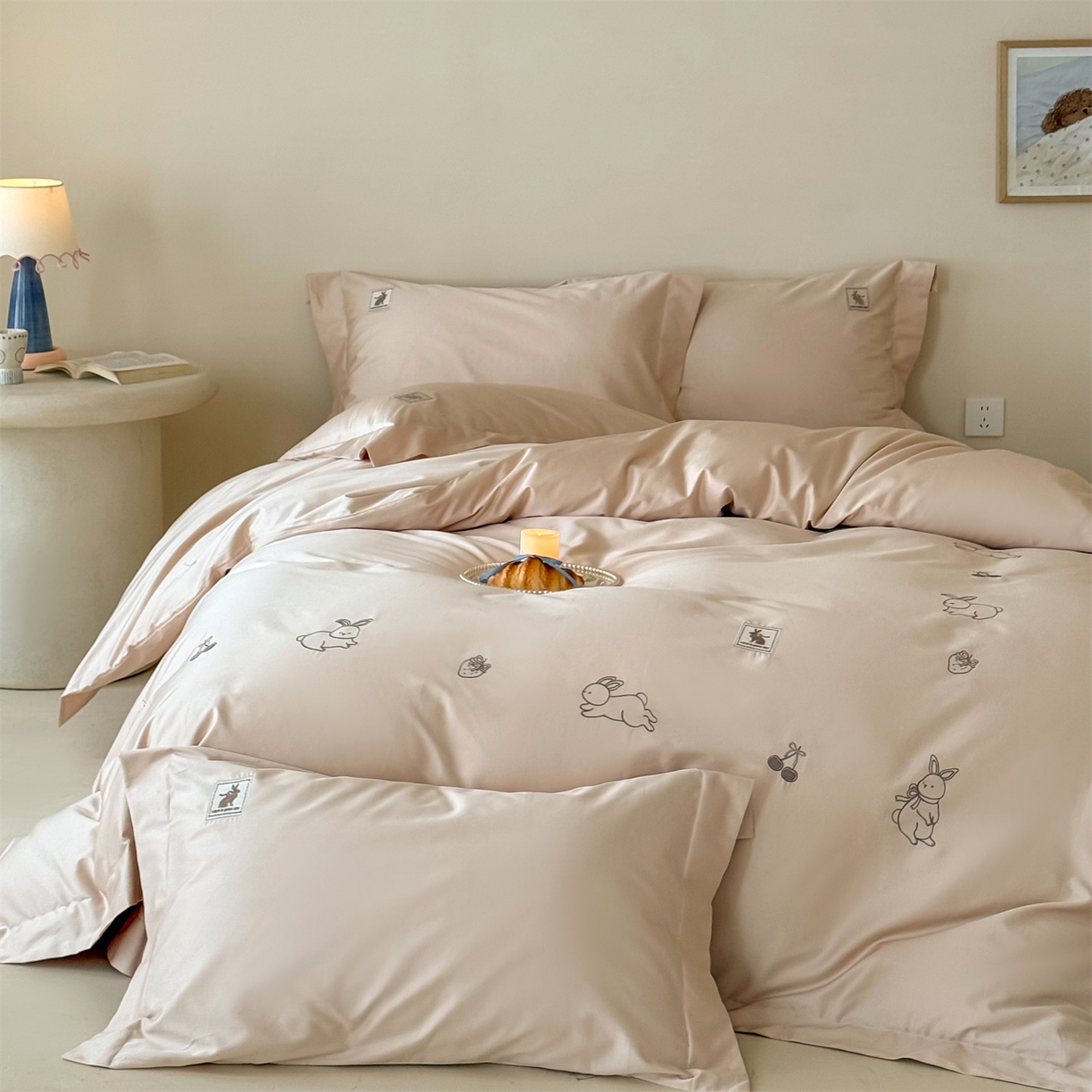 名品优仓 2026新款长绒棉50s全棉纯棉刺绣宽边款四件套-米豆兔 米豆兔-雅灰粉