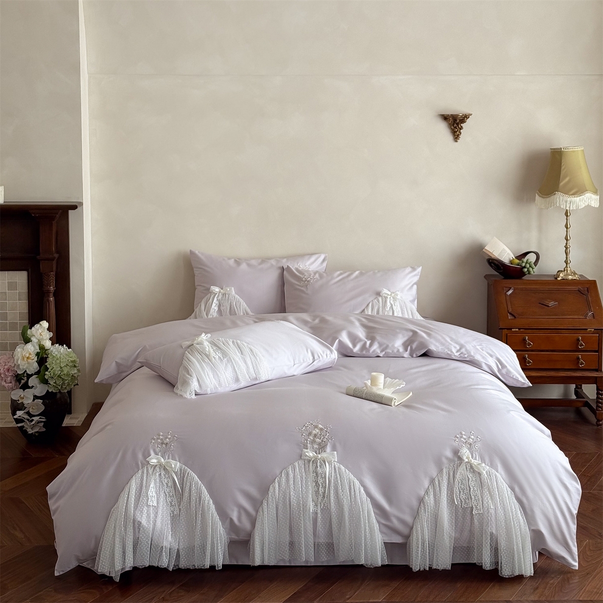 91家纺网 家纺一手货源 找家纺 名品优仓 2026新款长绒棉50s全棉纯棉刺绣蕾丝轻纱四件套-夏薇 夏薇-梦幻紫