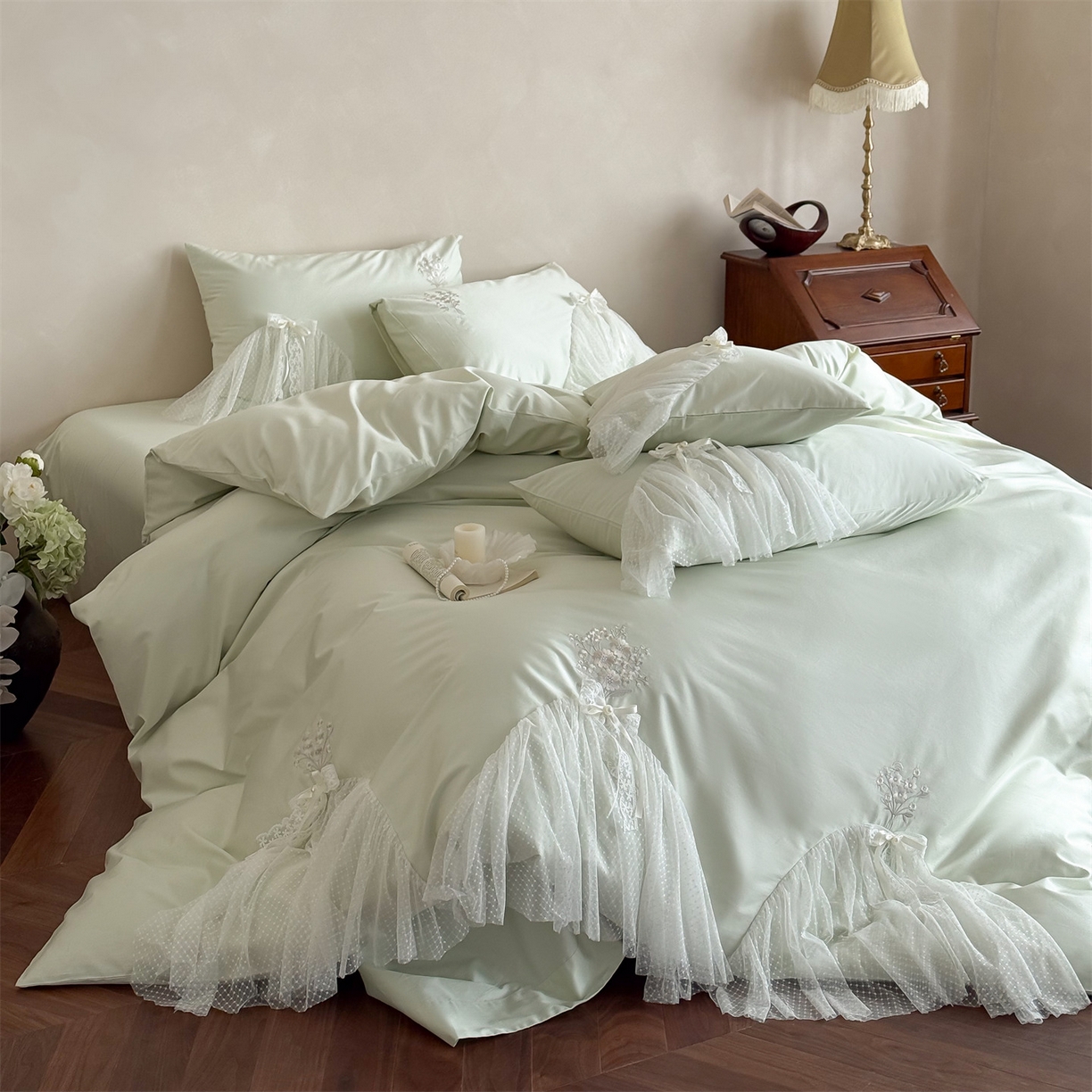 91家纺网 家纺一手货源 找家纺 名品优仓 2026新款长绒棉50s全棉纯棉刺绣蕾丝轻纱四件套-夏薇 夏薇-清新绿