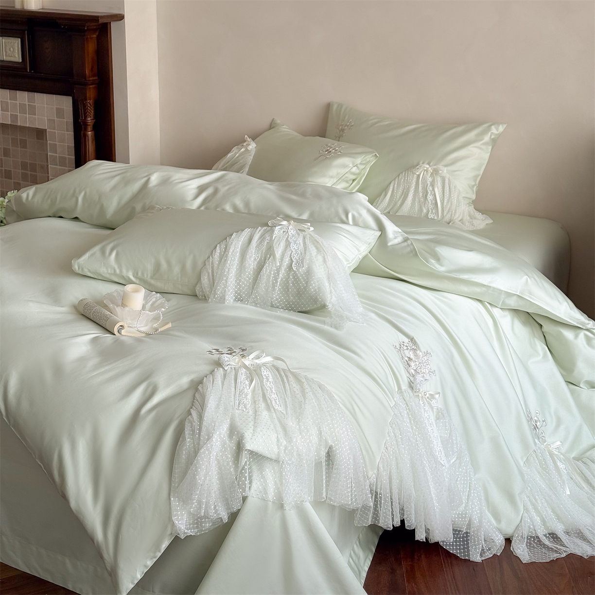 91家纺网 家纺一手货源 找家纺 名品优仓 2026新款长绒棉50s全棉纯棉刺绣蕾丝轻纱四件套-夏薇 夏薇-清新绿