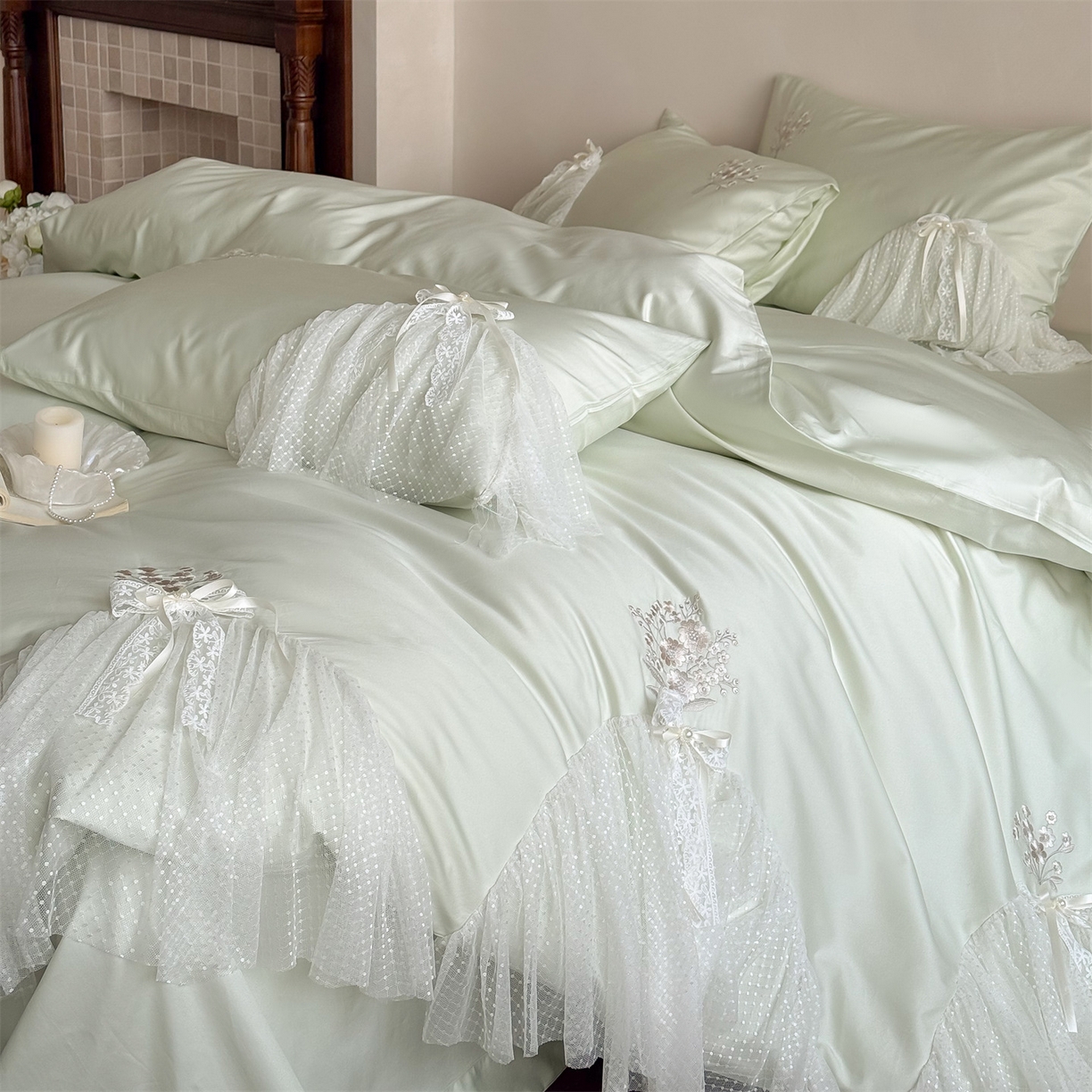 91家纺网 家纺一手货源 找家纺 名品优仓 2026新款长绒棉50s全棉纯棉刺绣蕾丝轻纱四件套-夏薇 夏薇-清新绿