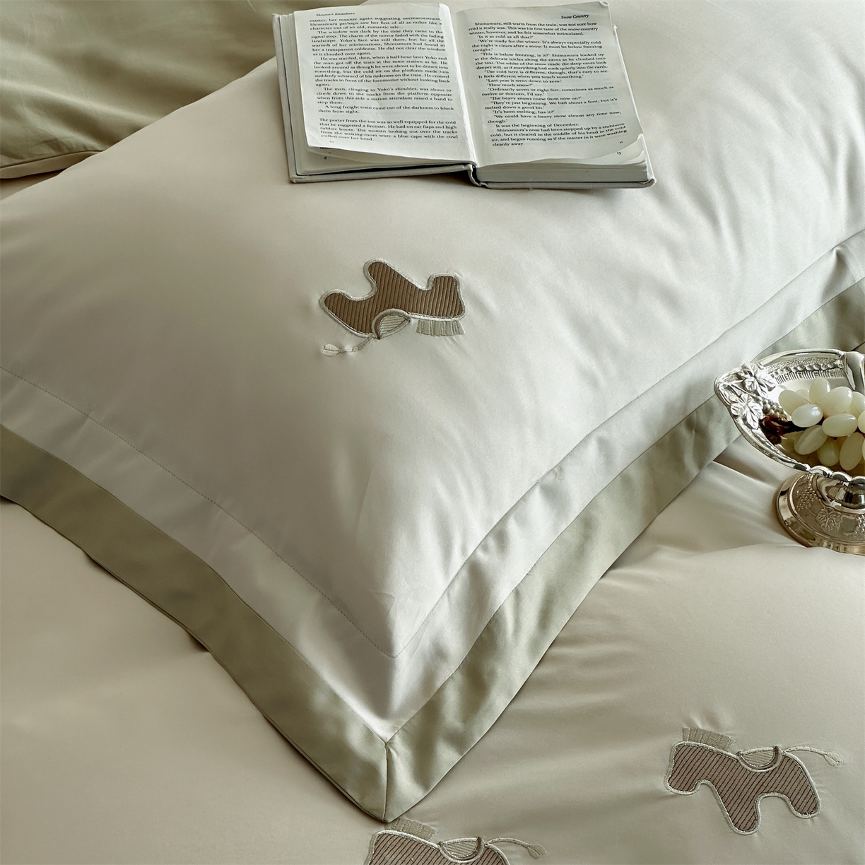 91家纺网 家纺一手货源 找家纺 名品优仓 2026新款长绒棉50s全棉纯棉刺绣撞色宽边款四件套-马上有钱 马上有钱-森林绿