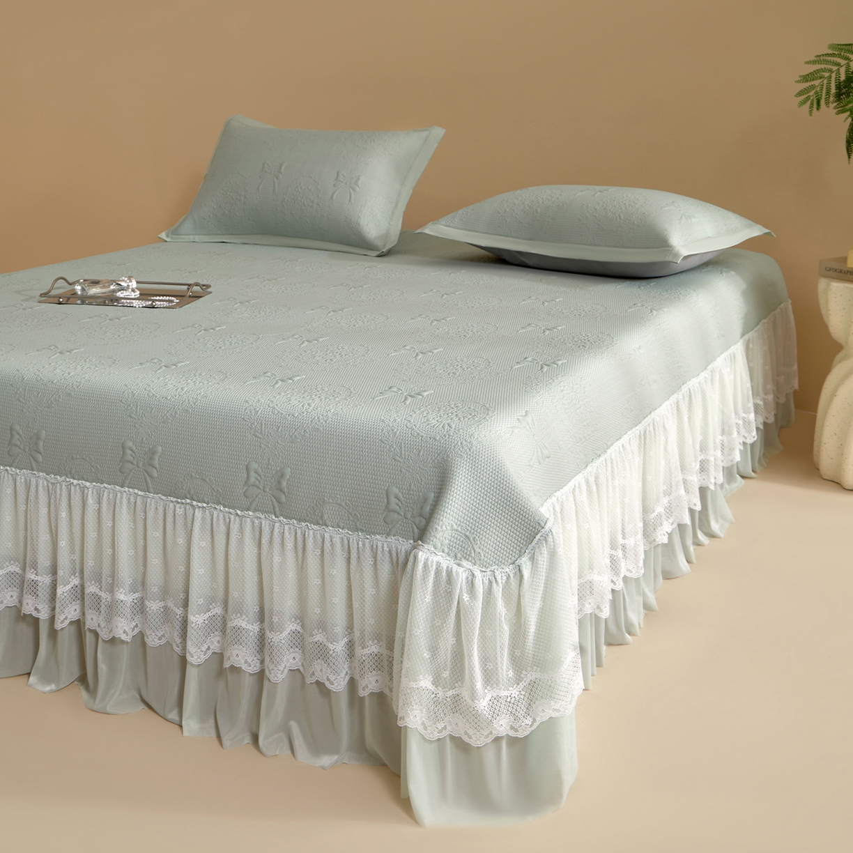 91家纺网 家纺一手货源 找家纺 航途席业 2026新款A类凉感豆豆床裙款凉席三件套-系列一 青柠蝶梦-凉感床裙