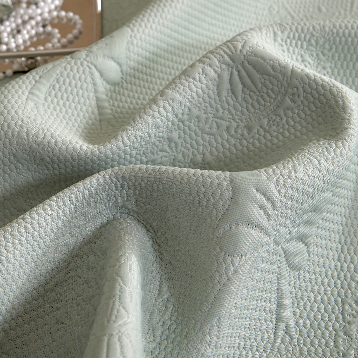 91家纺网 家纺一手货源 找家纺 航途席业 2026新款A类凉感豆豆床裙款凉席三件套-系列一 青柠蝶梦-凉感床裙