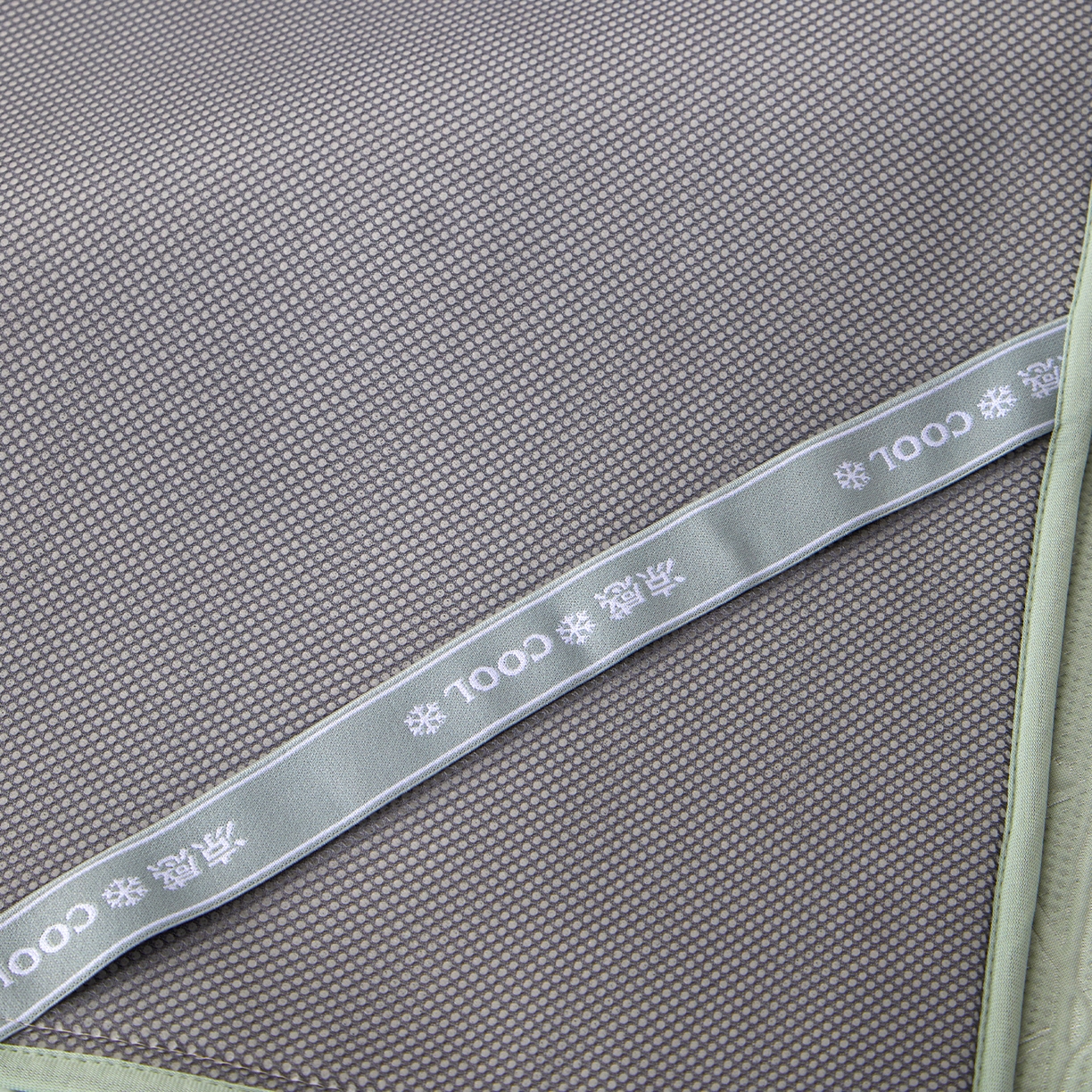 91家纺网 家纺一手货源 找家纺 航途席业 2026新款A类凉感豆豆床裙款凉席三件套-系列七 青柠藤语