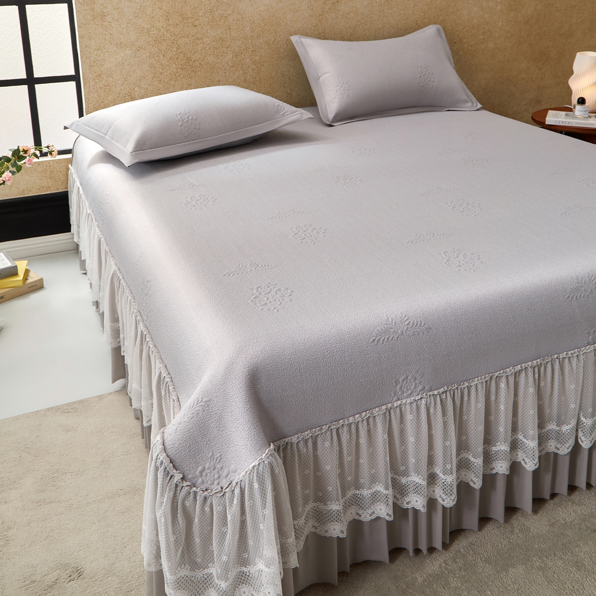 91家纺网 家纺一手货源 找家纺 航途席业 2026新款A类凉感豆豆床裙款凉席三件套-系列七 烟灰团绮