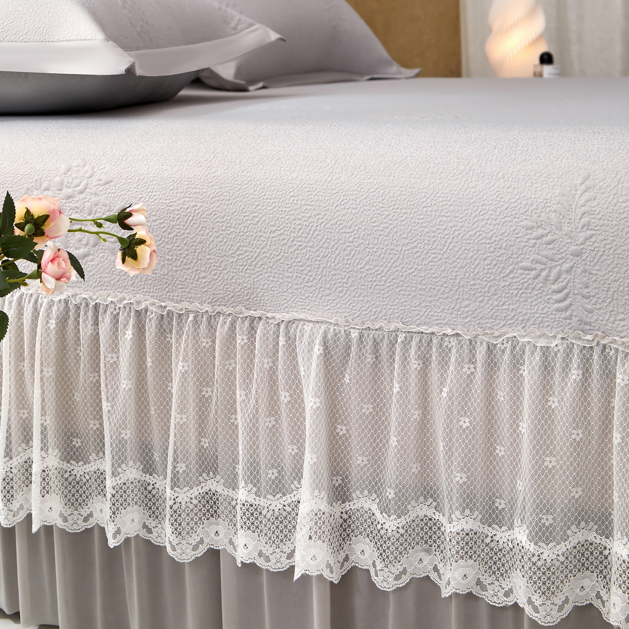 91家纺网 家纺一手货源 找家纺 航途席业 2026新款A类凉感豆豆床裙款凉席三件套-系列七 烟灰团绮